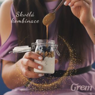 Granola, jogurt, oříškový krém a ovoce je za nás skvělá kombinace jak k snídani, tak ke svačince.🤍 Co nejraději snídáte vy?🙂